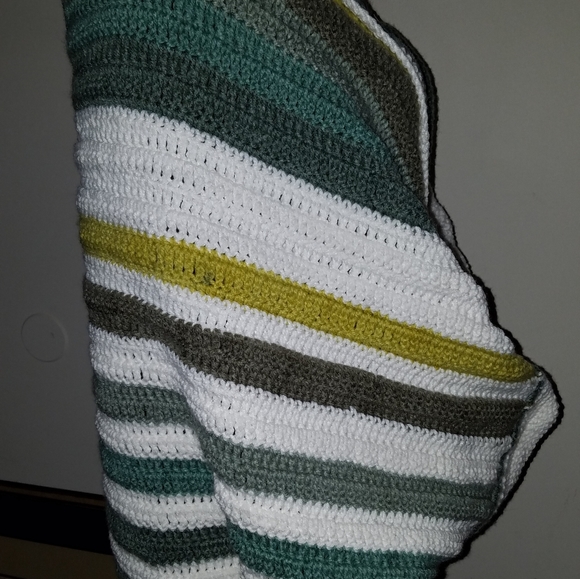 Crochet blanket sweater - Picture 4 of 10